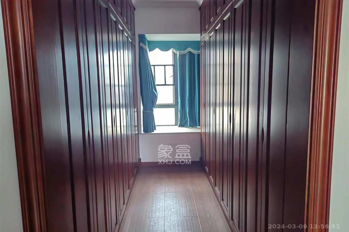 和美星城  4室2厅2卫    3200.0元/月 和美星城  4室2厅2卫    3200.0元/月室内图