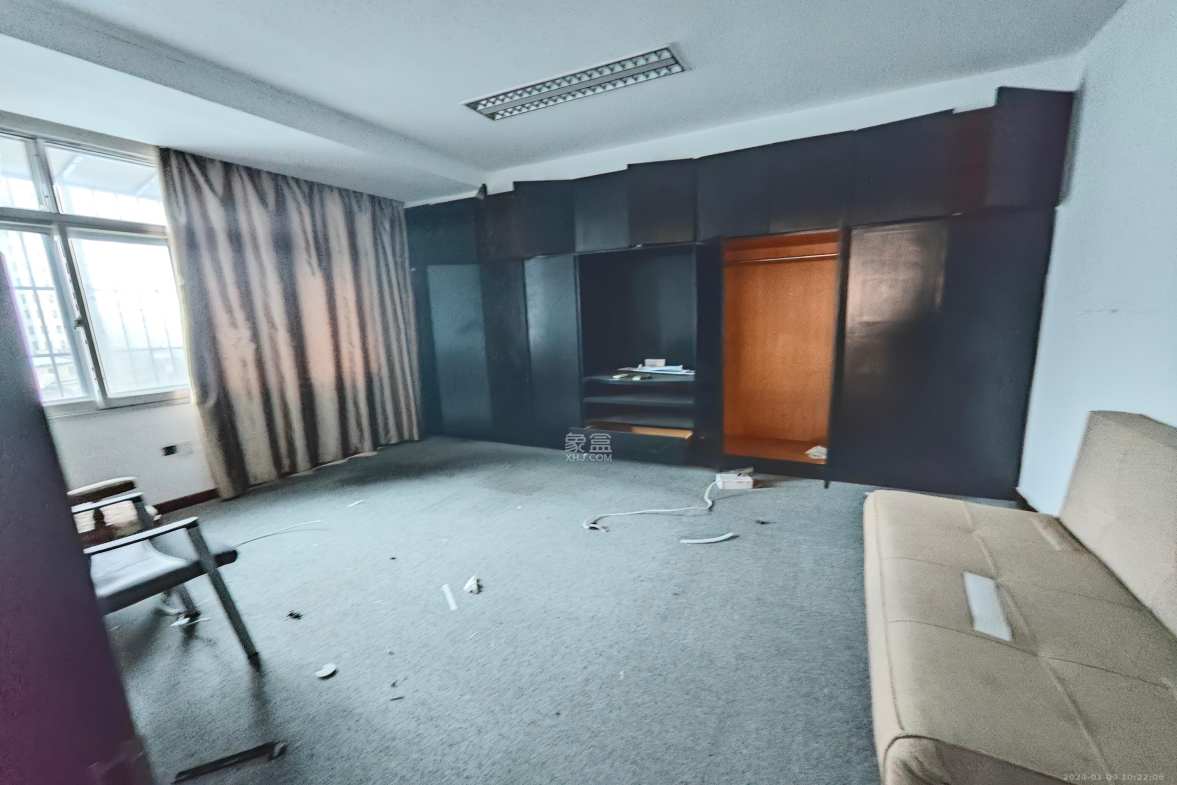 湘华大厦 2室2厅1卫 5500.0元/月 湘华大厦 2室2厅1卫 5500.0元/月室内图