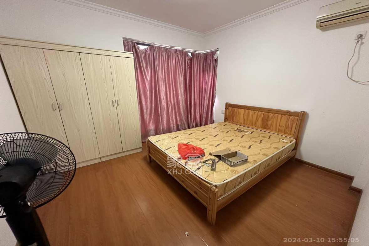 金谷豪庭  3室2厅2卫    2000.0元/月 金谷豪庭  3室2厅2卫    2000.0元/月室内图1