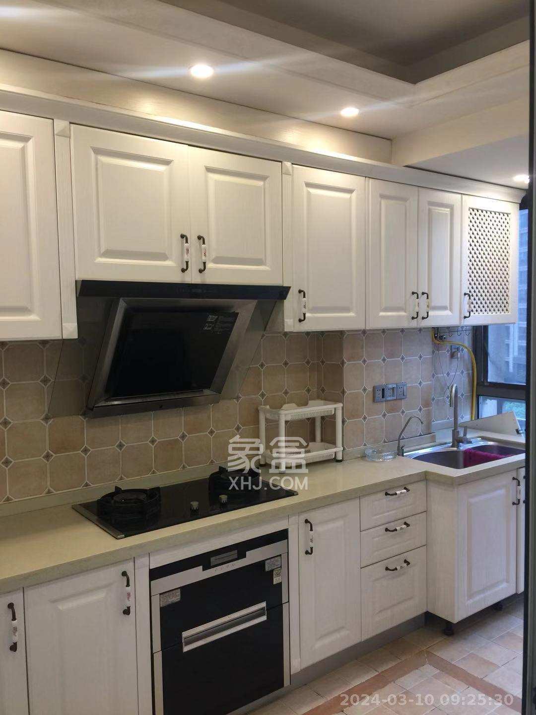 世茂铂翠湾一期  4室2厅2卫    3900.0元/月室内图