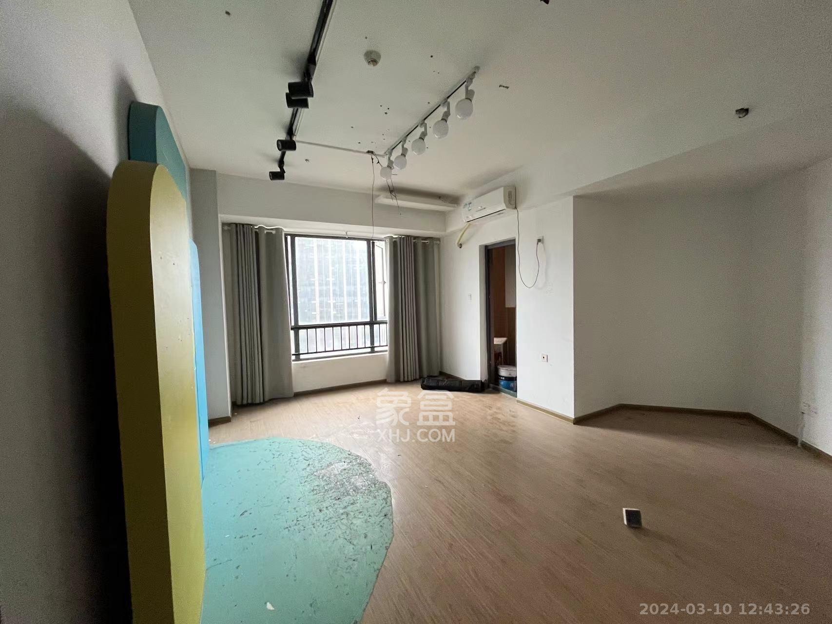 万博汇  1室1厅1卫   2000.00元/月