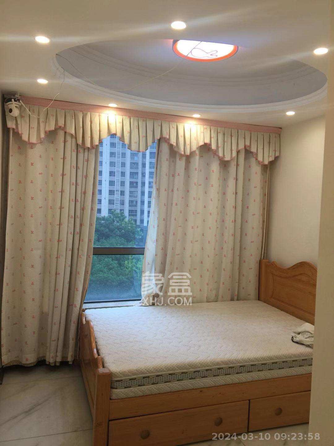 世茂铂翠湾一期  4室2厅2卫    3900.0元/月户型图