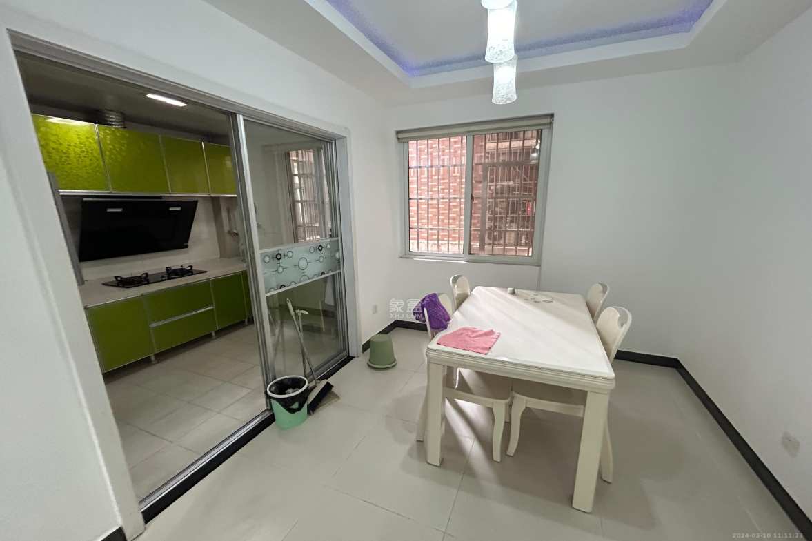 昆仑和府  3室2厅1卫    1600.0元/月 昆仑和府  3室2厅1卫    1600.0元/月室内图