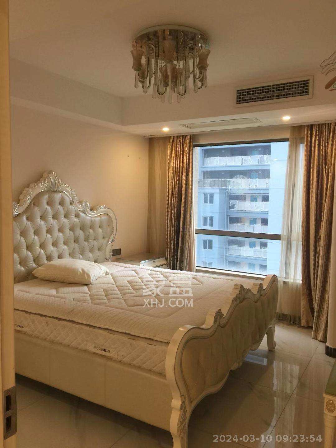 世茂铂翠湾一期  4室2厅2卫    3900.0元/月户型图