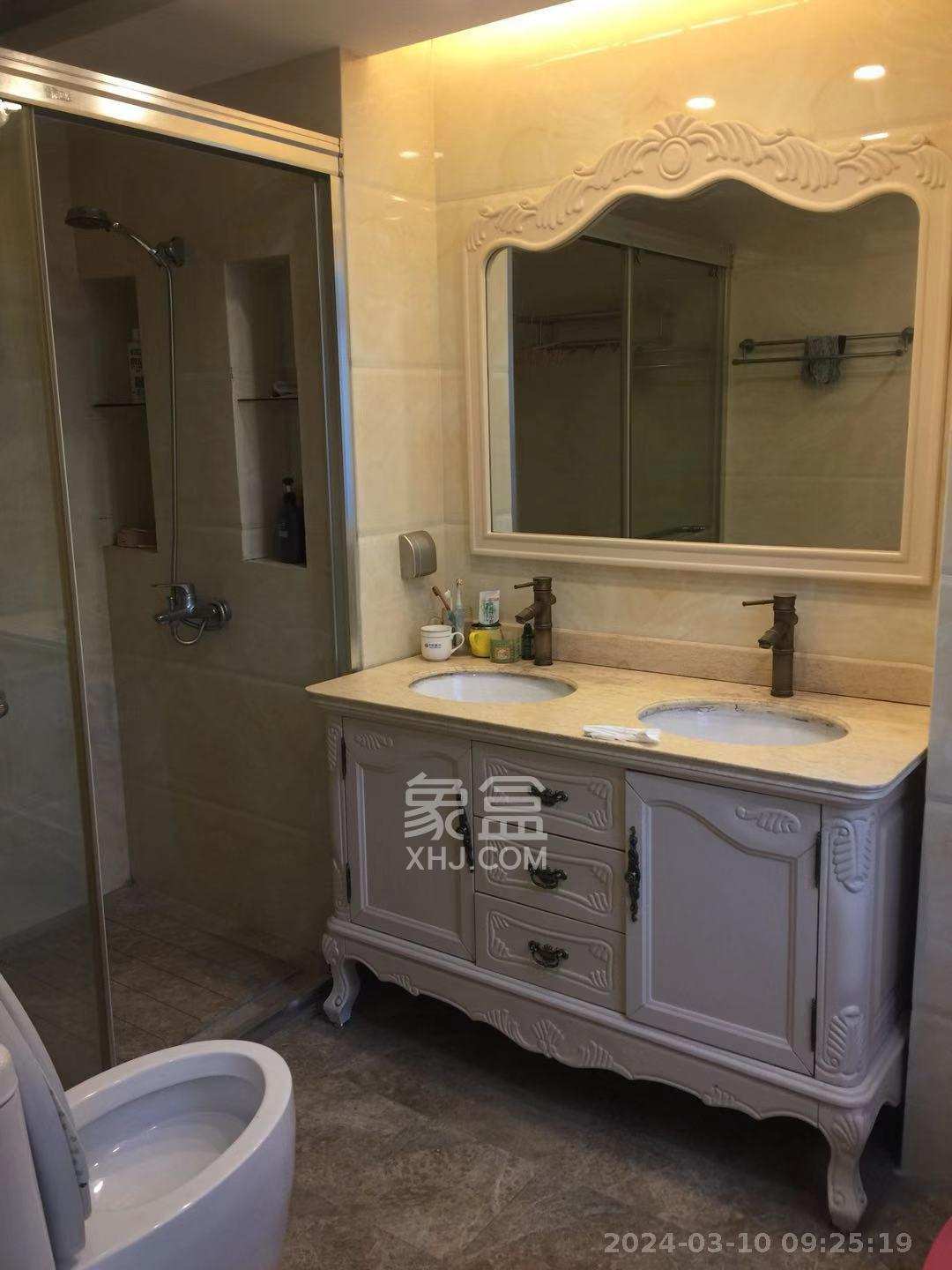 世茂铂翠湾一期  4室2厅2卫    3900.0元/月室内图