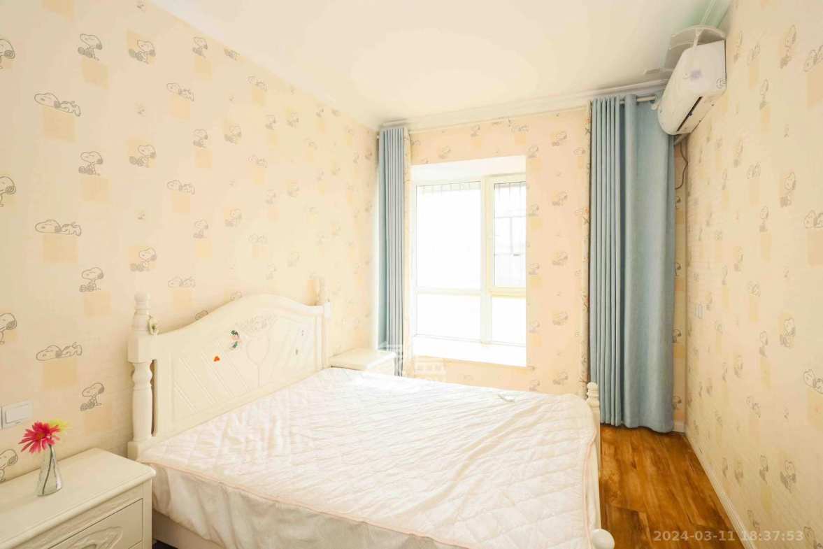 中房F联邦  4室2厅2卫    3800.0元/月 中房F联邦  4室2厅2卫    3800.0元/月户型图