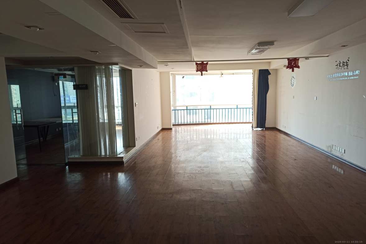 新世纪花苑  3室1厅1卫    5000.0元/月 新世纪花苑  3室1厅1卫    5000.0元/月室内图