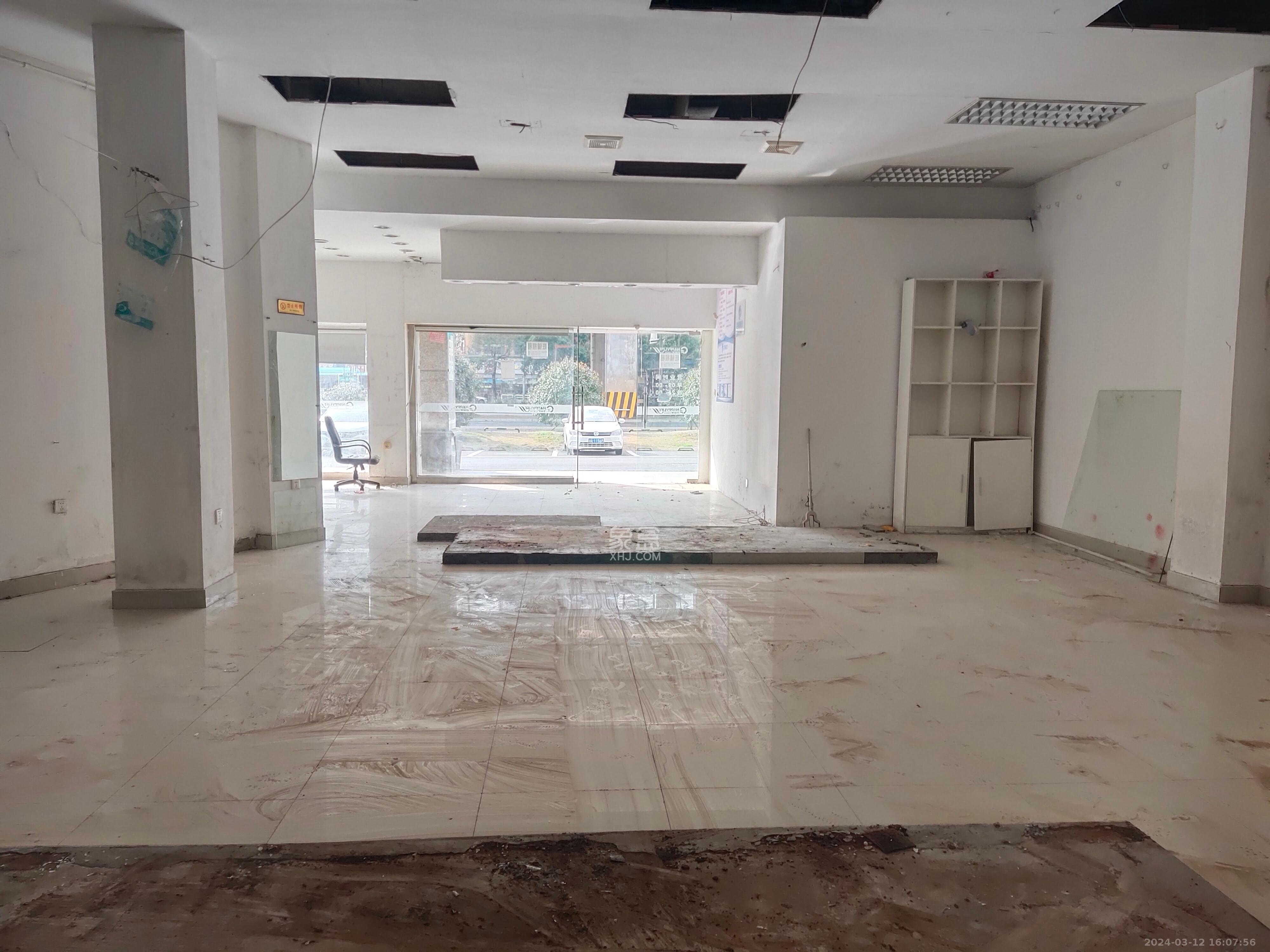 恒大雅苑一期   140.0㎡      14000.0元/月室内图