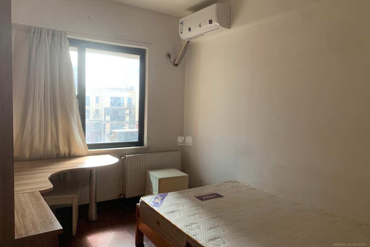 水岸天际(一期、二期) 4室2厅2卫 3200.0元/月 水岸天际(一期、二期) 4室2厅2卫 3200.0元/月室内图