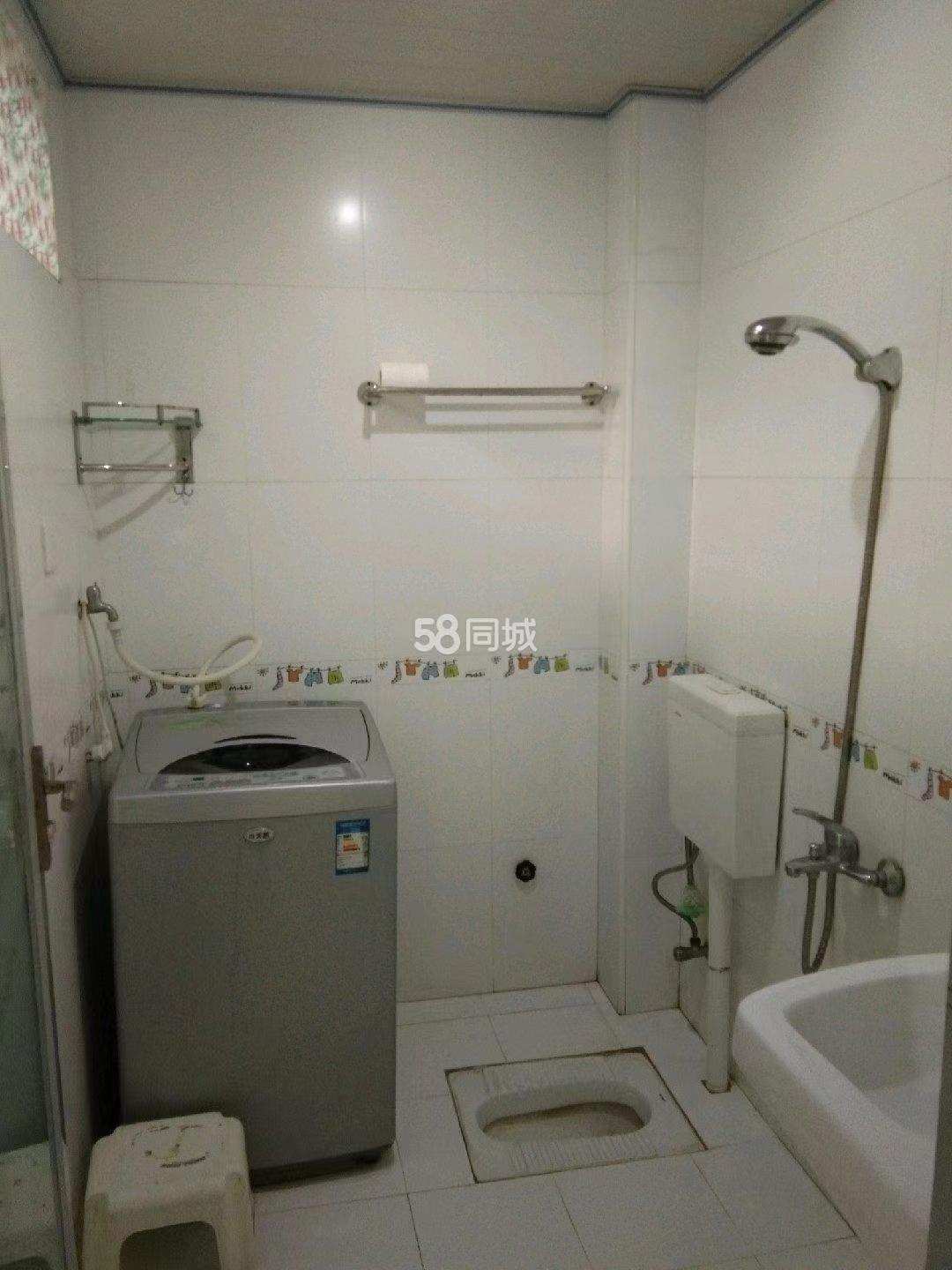 明兴花苑  1室1厅1卫   1300.00元/月室内图