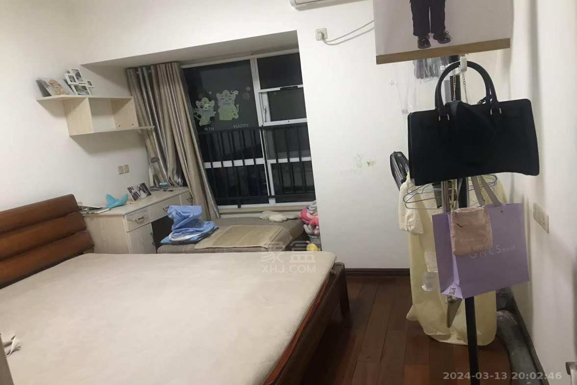 美的城三期  2室2厅1卫   1700.00元/月室内图