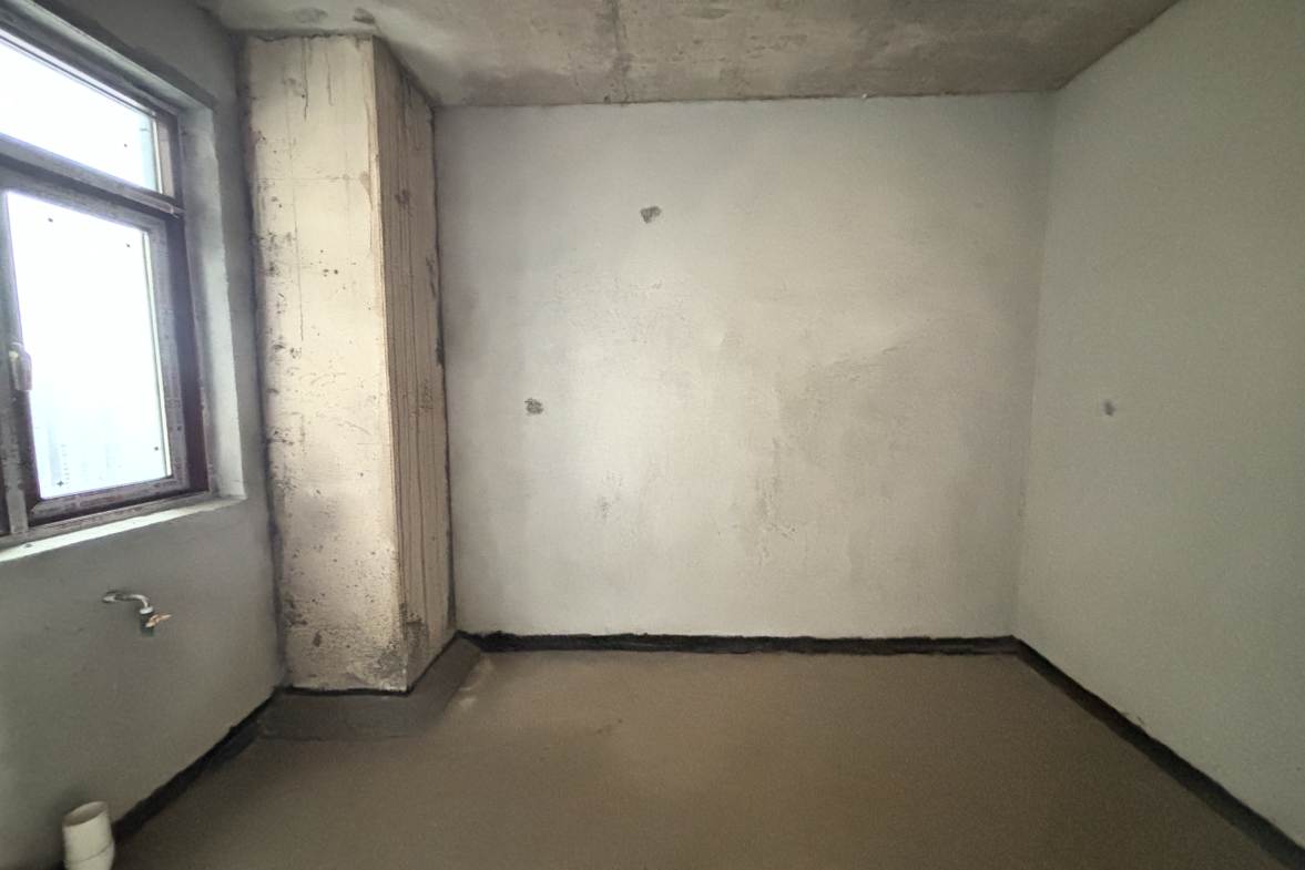 石化大院  3室2厅2卫    78.0万客厅