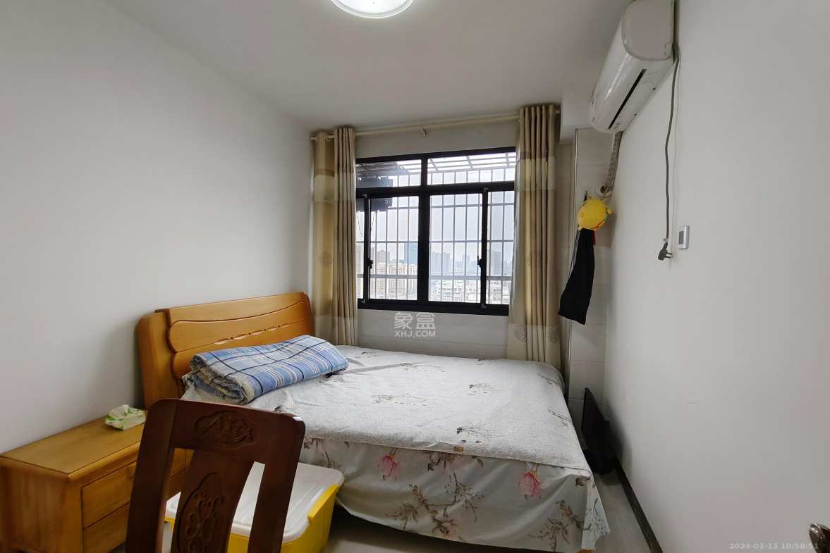 翡翠云天  3室2厅2卫    2500.0元/月室内图