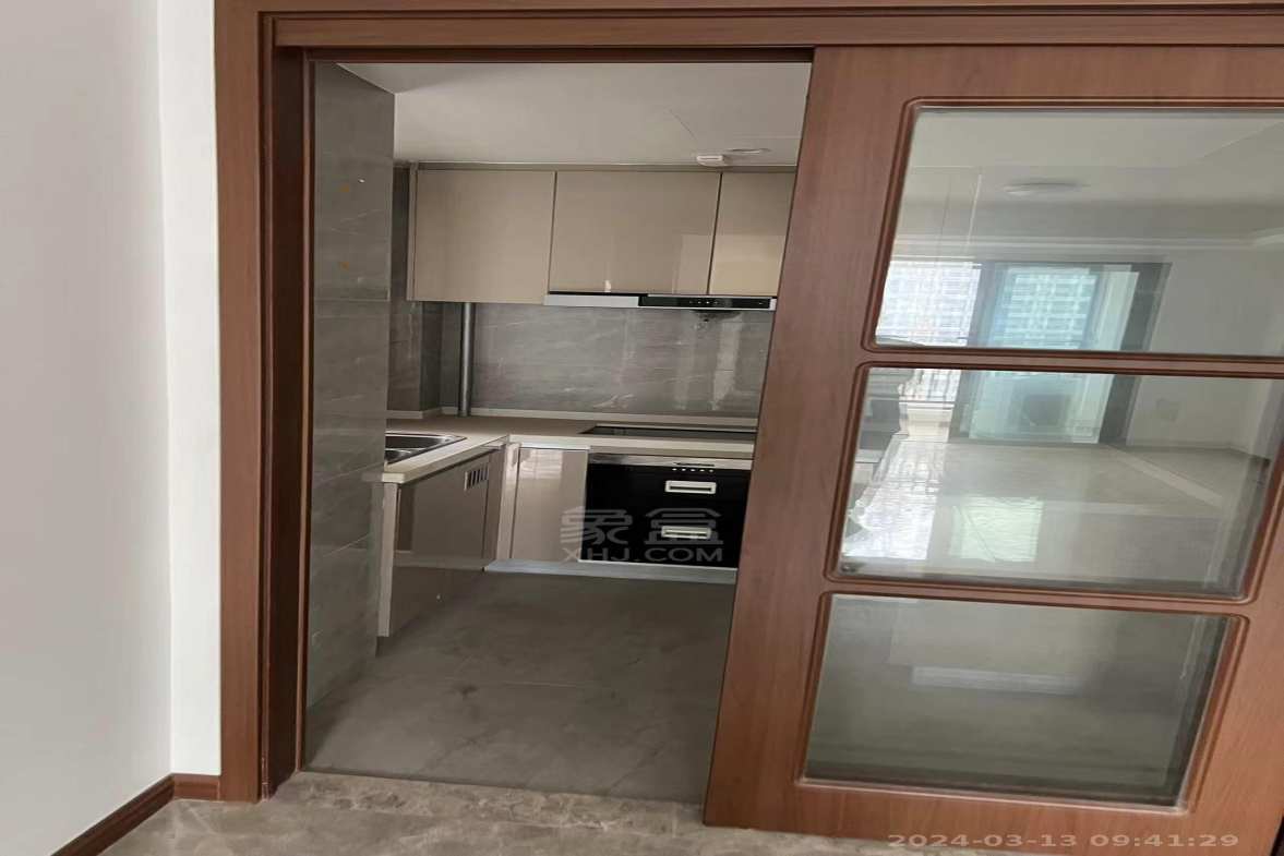 城际空间站  3室2厅2卫    2000.0元/月室内图