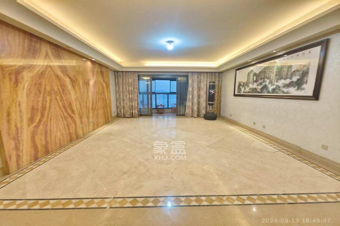 华远华中心  4室2厅1卫   8800.00元/月室内图