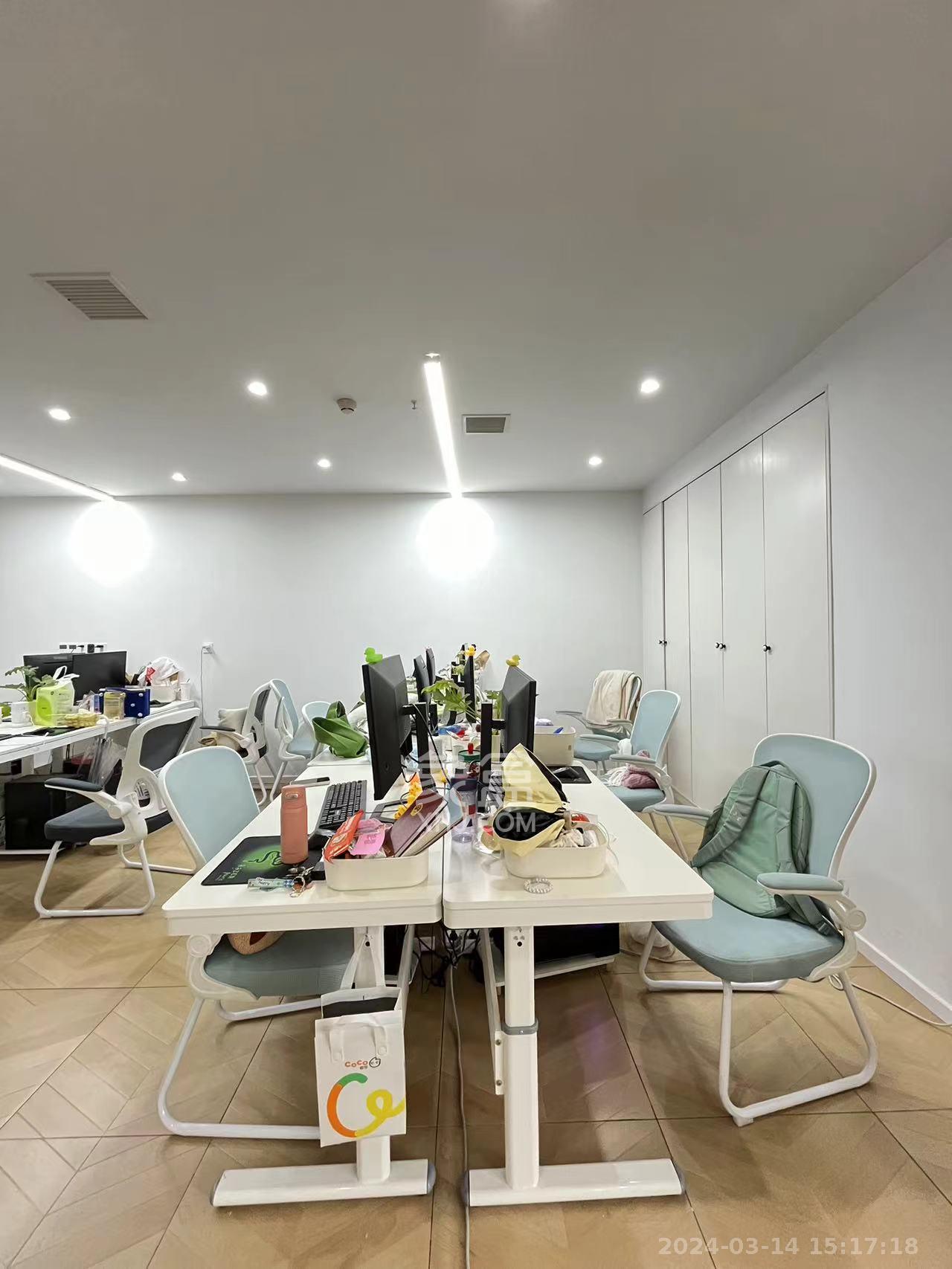 天祥水晶湾   123.0㎡      7000.0元/月室内图