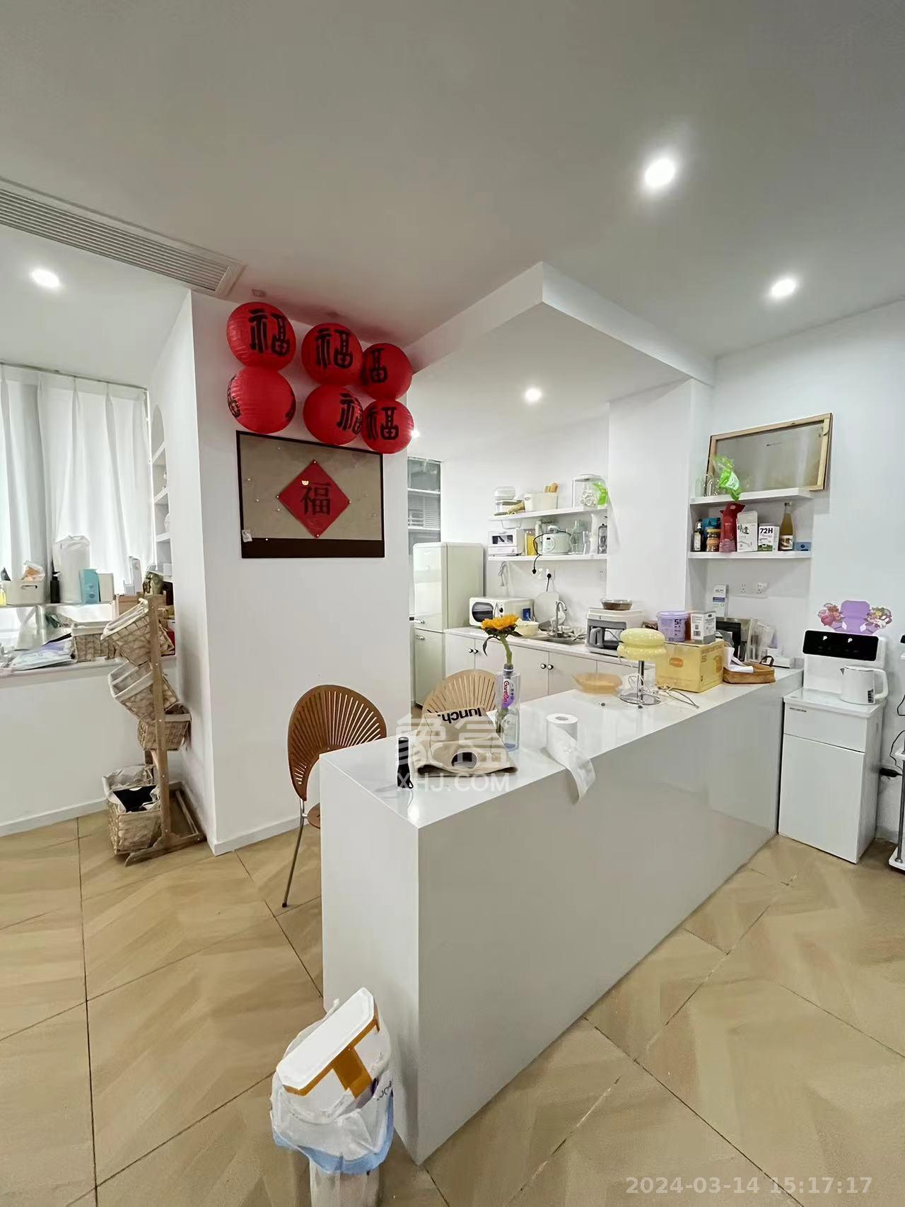 天祥水晶湾   123.0㎡      7000.0元/月室内图