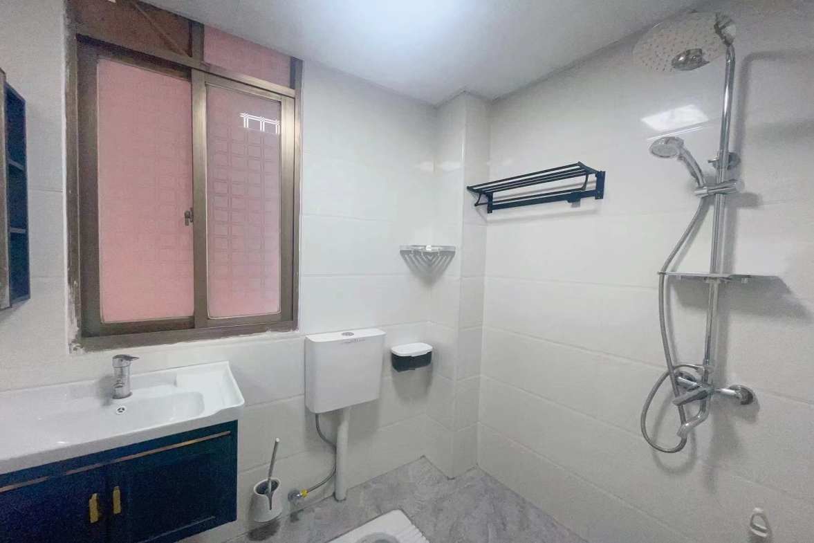 弘辰广电花园  3室0厅0卫   1800.00元/月室内图