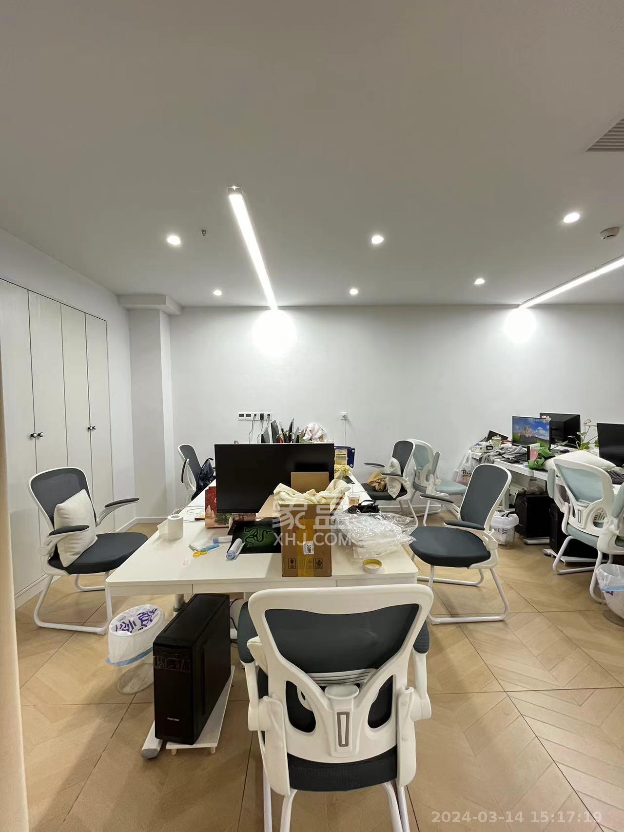 天祥水晶湾   123.0㎡      7000.0元/月室内图