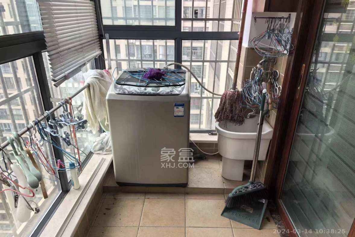 尚玲珑  3室2厅2卫   65.00万室内图