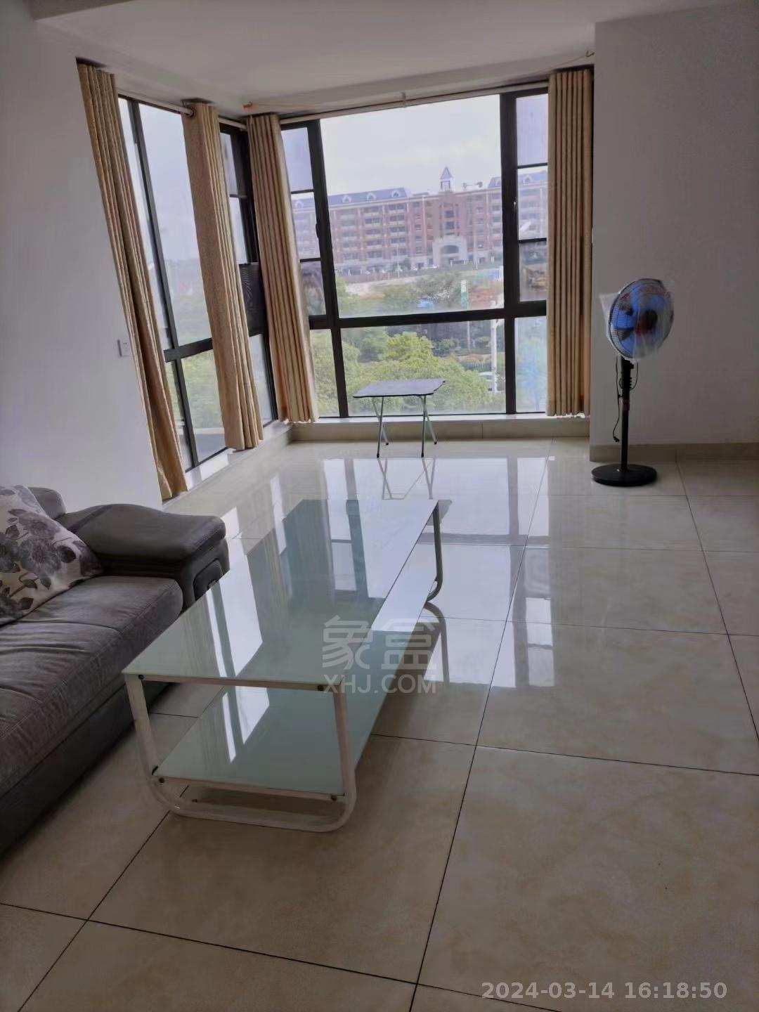 金轮翡翠名园  3室1厅1卫    1800.0元/月室内图1