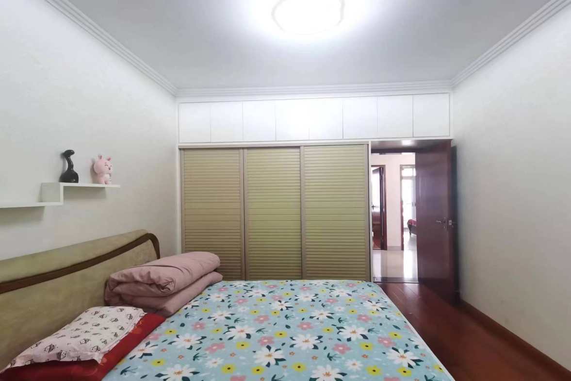桃花里  3室2厅1卫   1800.00元/月户型图
