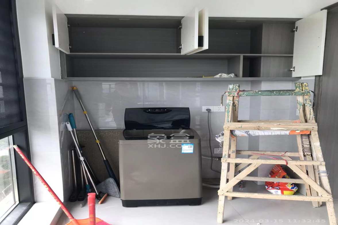 敏捷珑玥府  3室2厅2卫   2400.00元/月室内图