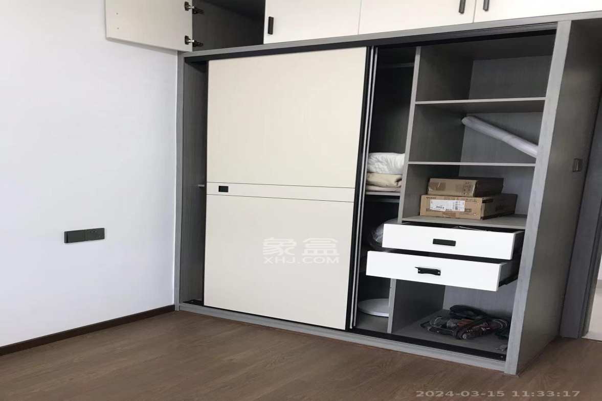 敏捷珑玥府  3室2厅2卫   2400.00元/月室内图