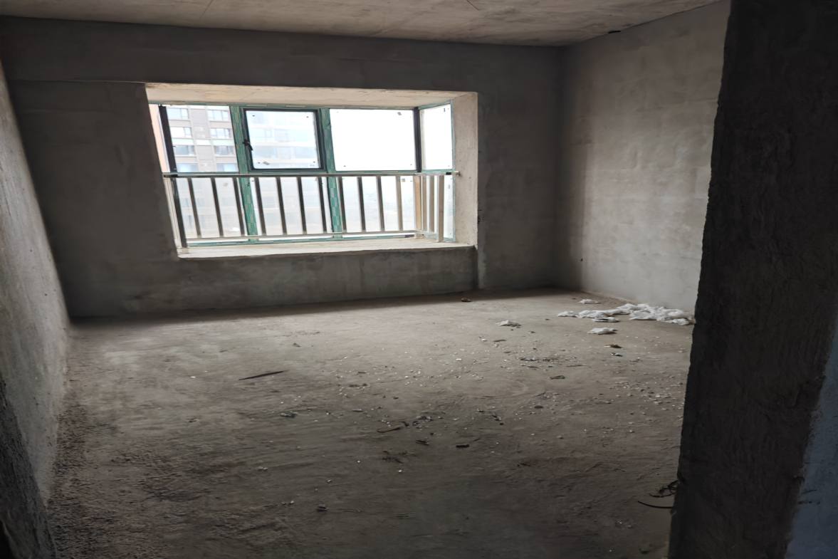 吉星佳苑  4室2厅2卫   75.00万卧室