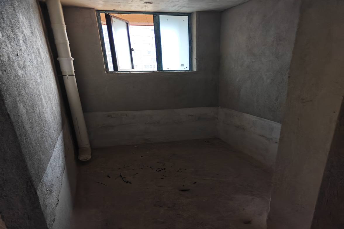 吉星佳苑  4室2厅2卫   75.00万卫生间