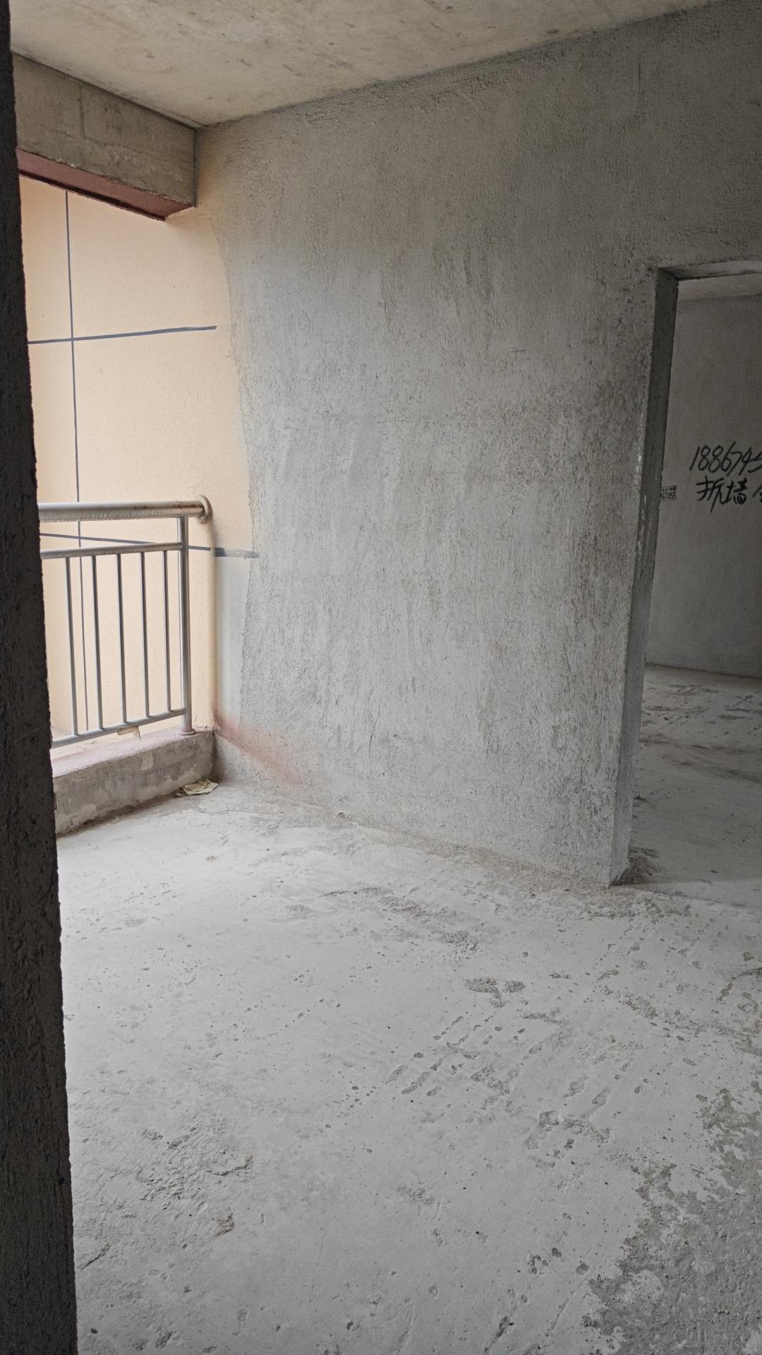 吉星佳苑  4室2厅2卫   75.00万室内图1