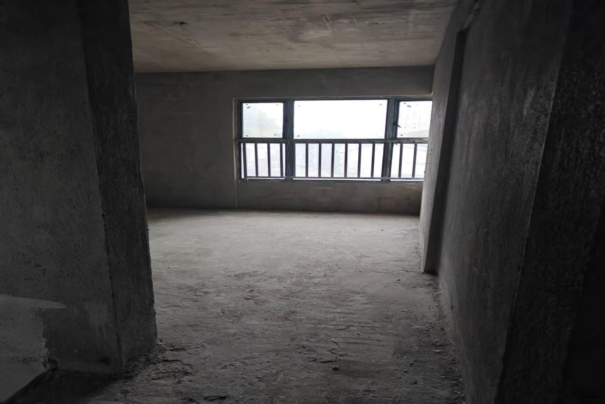 吉星佳苑  4室2厅2卫   75.00万卧室