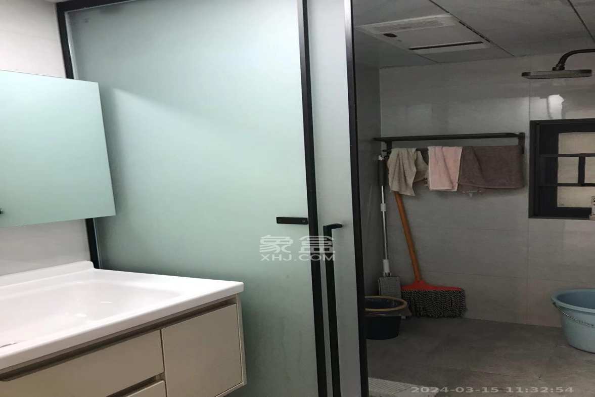 敏捷珑玥府  3室2厅2卫   2400.00元/月室内图
