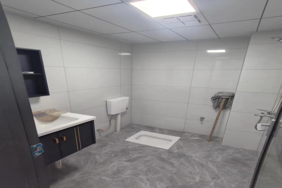 俊景万和城 2室2厅2卫 2600.0元/月 俊景万和城 2室2厅2卫 2600.0元/月小区图