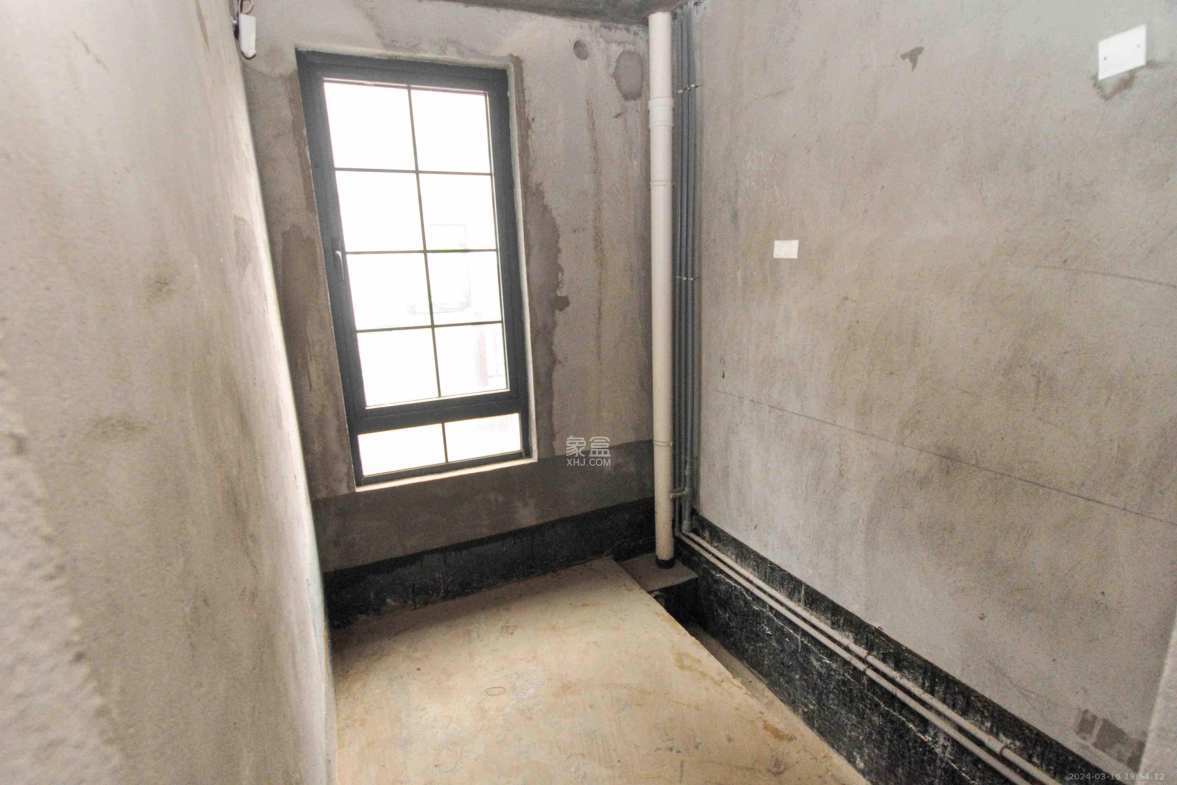 中海梅溪湖壹号  7室3厅3卫    10000.0元/月 中海梅溪湖壹号  7室3厅3卫    10000.0元/月室内图