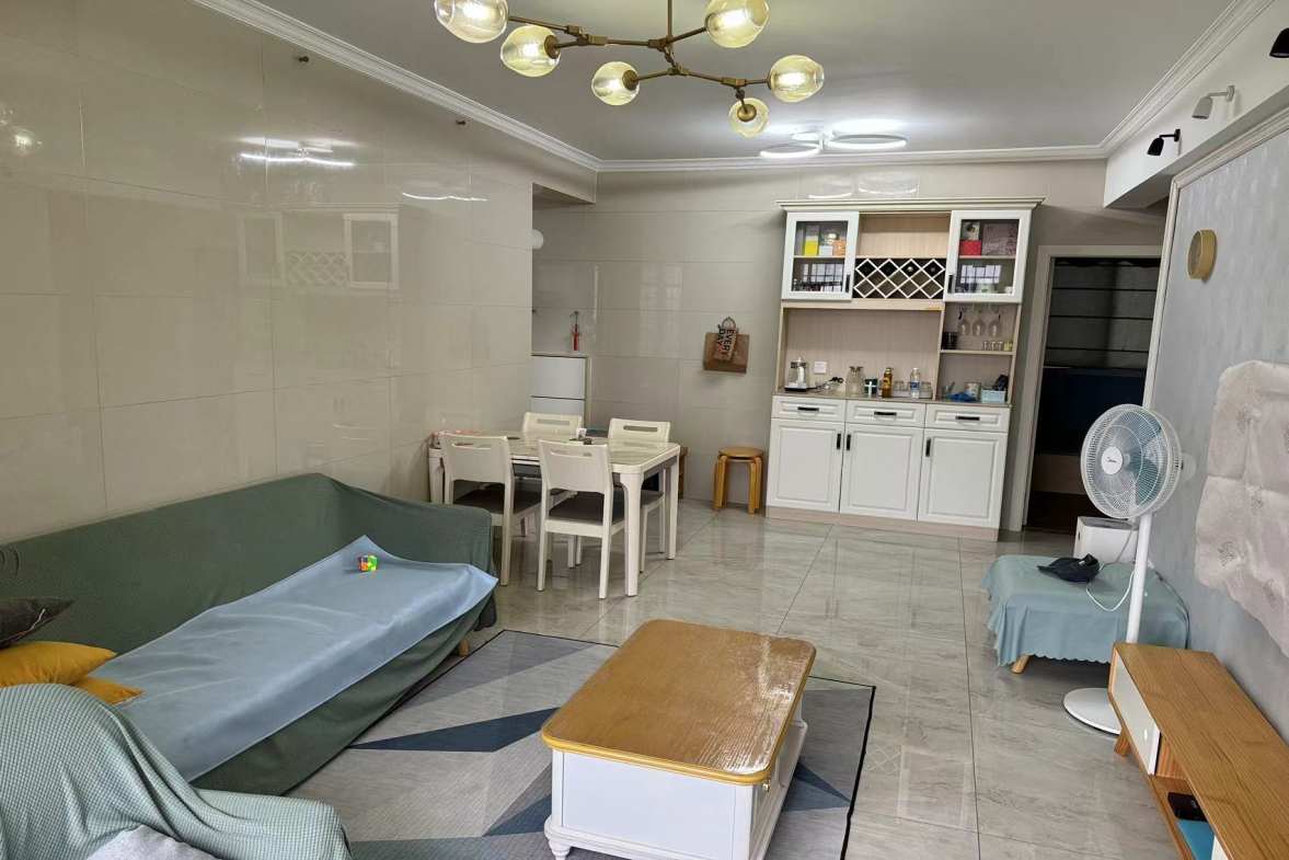 衡阳名郡  3室2厅1卫   1800.00元/月室内图