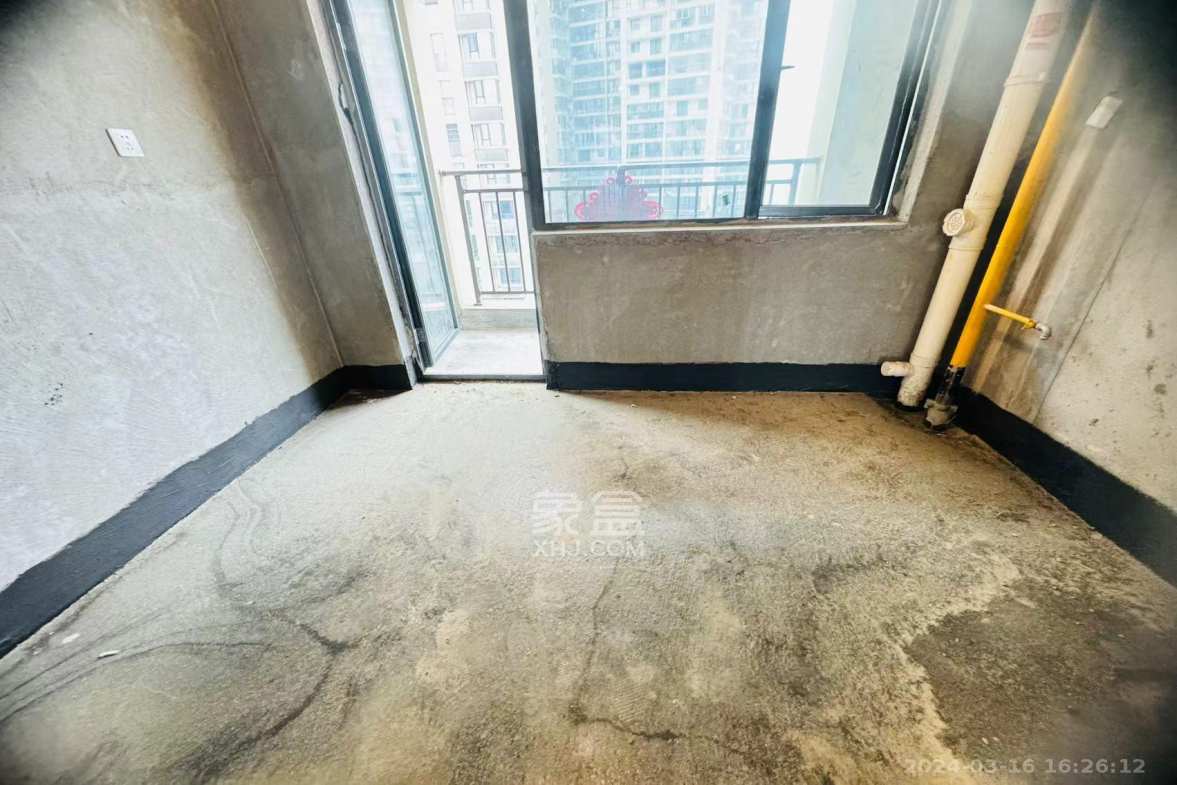 新长海玖龙台  5室2厅2卫   1000.00元/月室内图