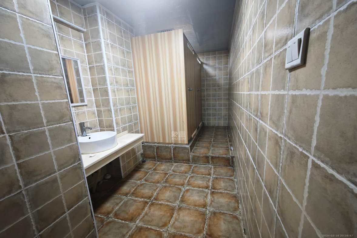 东怡外国(南湖一号) 1室1厅1卫 6800.0元/月 东怡外国(南湖一号) 1室1厅1卫 6800.0元/月室内图