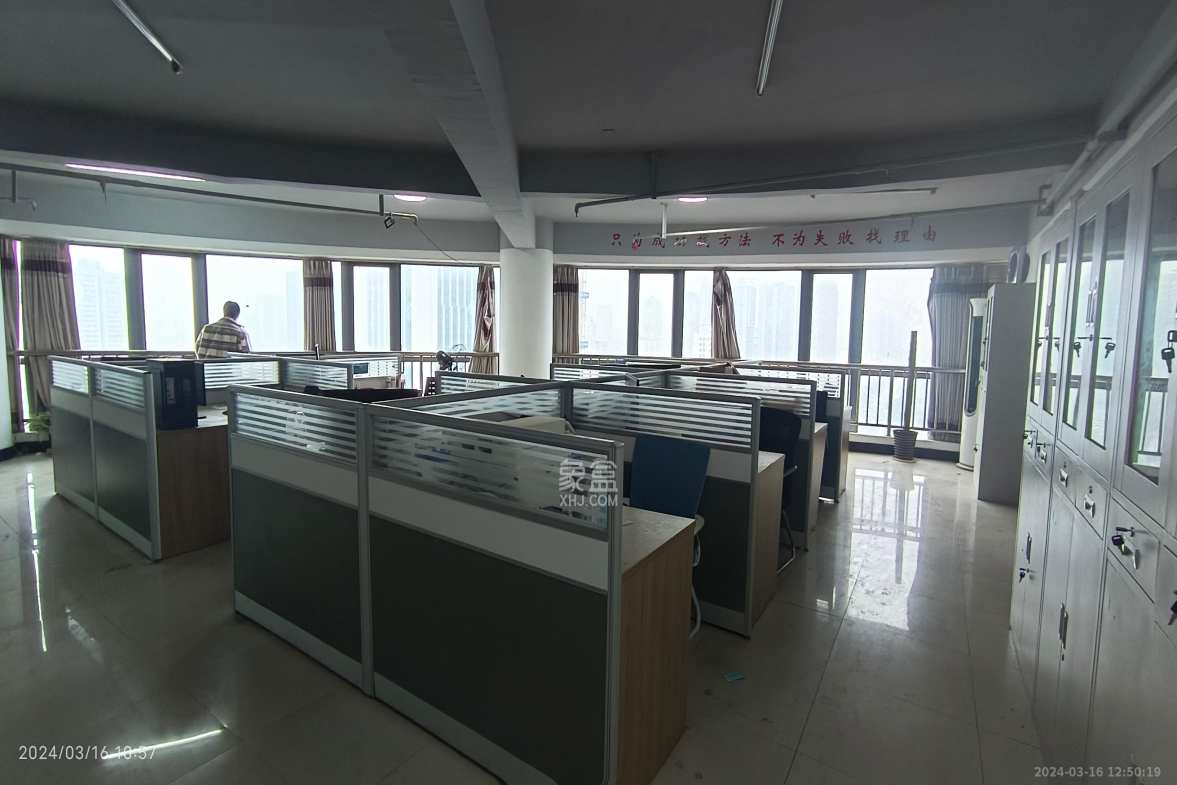 人瑞潇湘国际  4室2厅1卫    4800.0元/月室内图