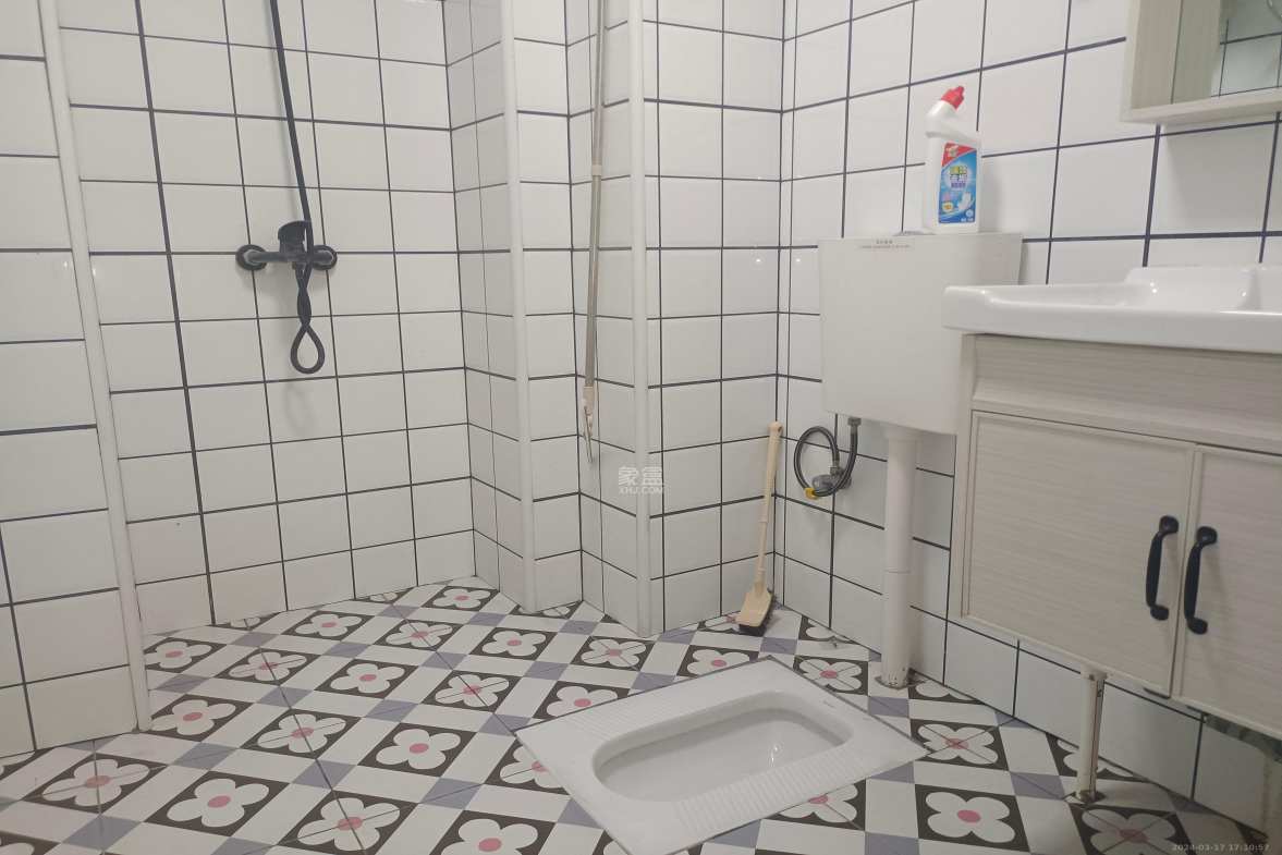 国泰九龙湾  1室1厅1卫    1400.0元/月室内图