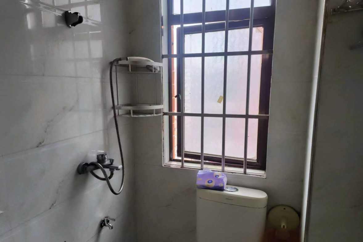 和顺家  2室1厅1卫   1500.00元/月室内图