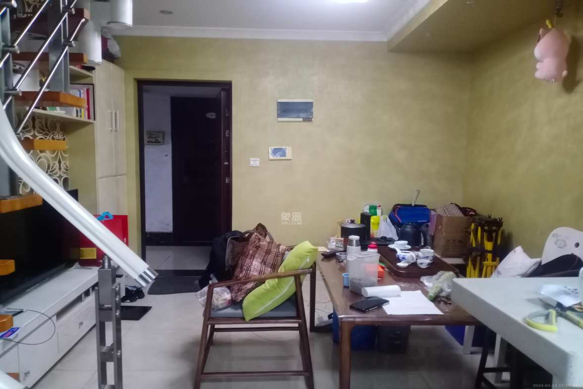 金色loft(鑫秋大厦) 2室2厅1卫 2500.0元/月 金色loft(鑫秋大厦) 2室2厅1卫 2500.0元/月室内图