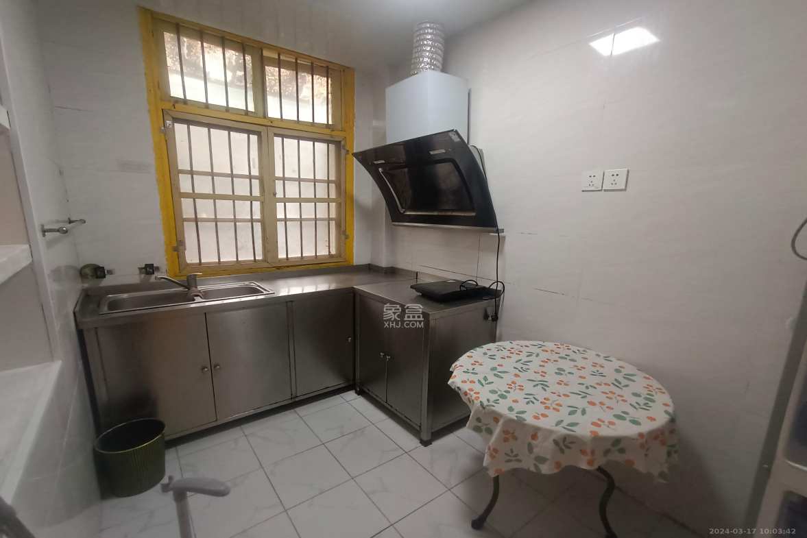 市直属机关宿舍  1室1厅1卫    1300.0元/月 市直属机关宿舍  1室1厅1卫    1300.0元/月室内图