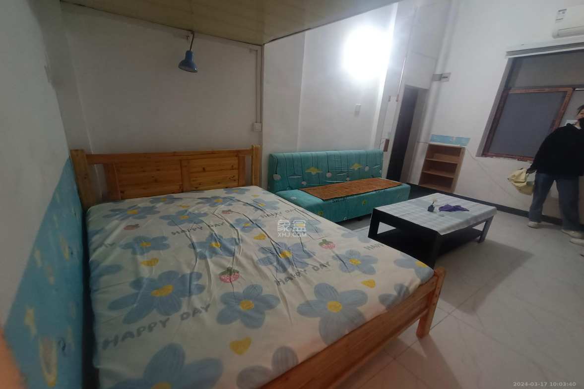 市直属机关宿舍  1室1厅1卫    1300.0元/月 市直属机关宿舍  1室1厅1卫    1300.0元/月室内图