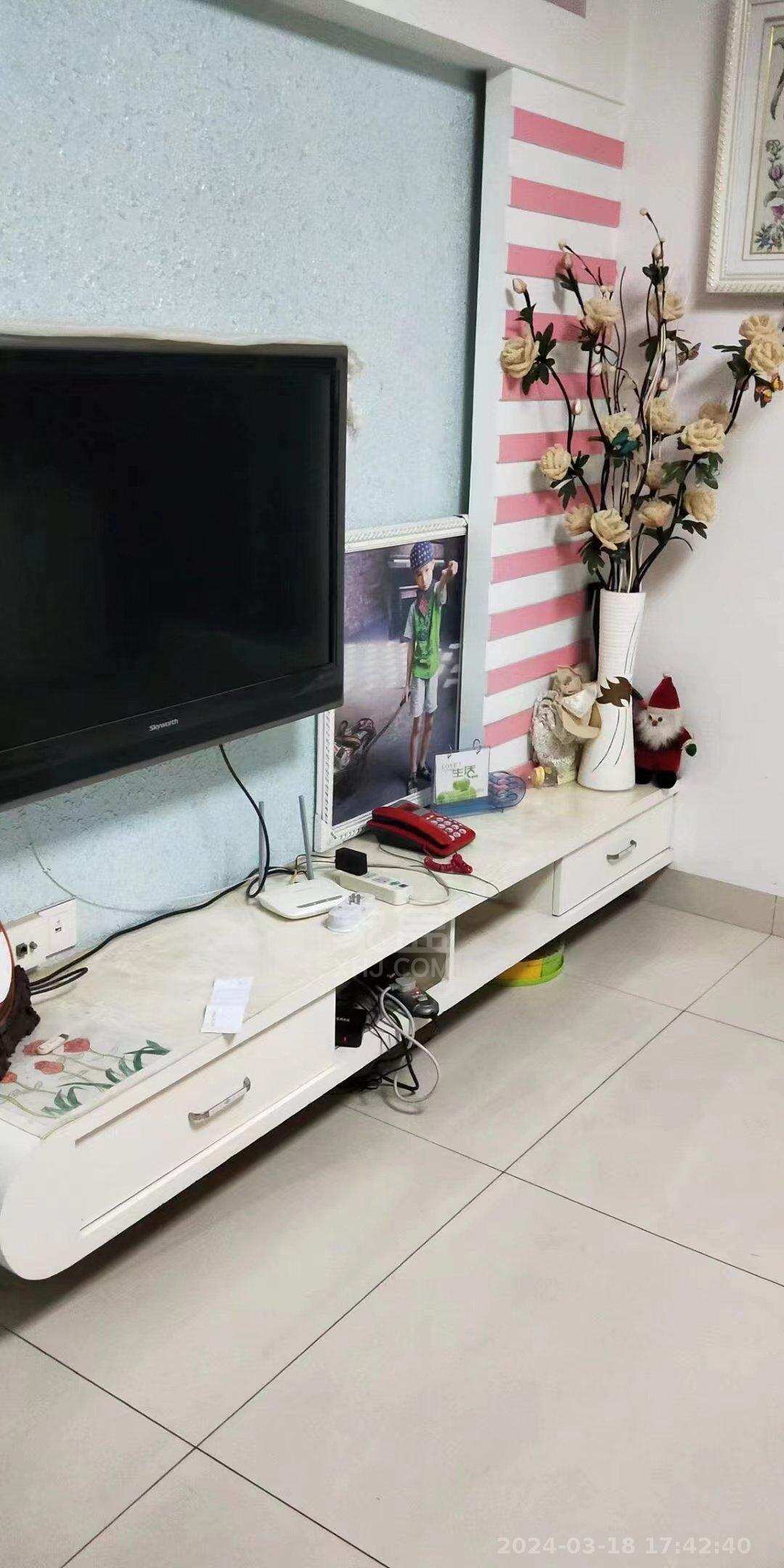 九天国际 3室2厅2卫 2200.0元/月 九天国际 3室2厅2卫 2200.0元/月室内图