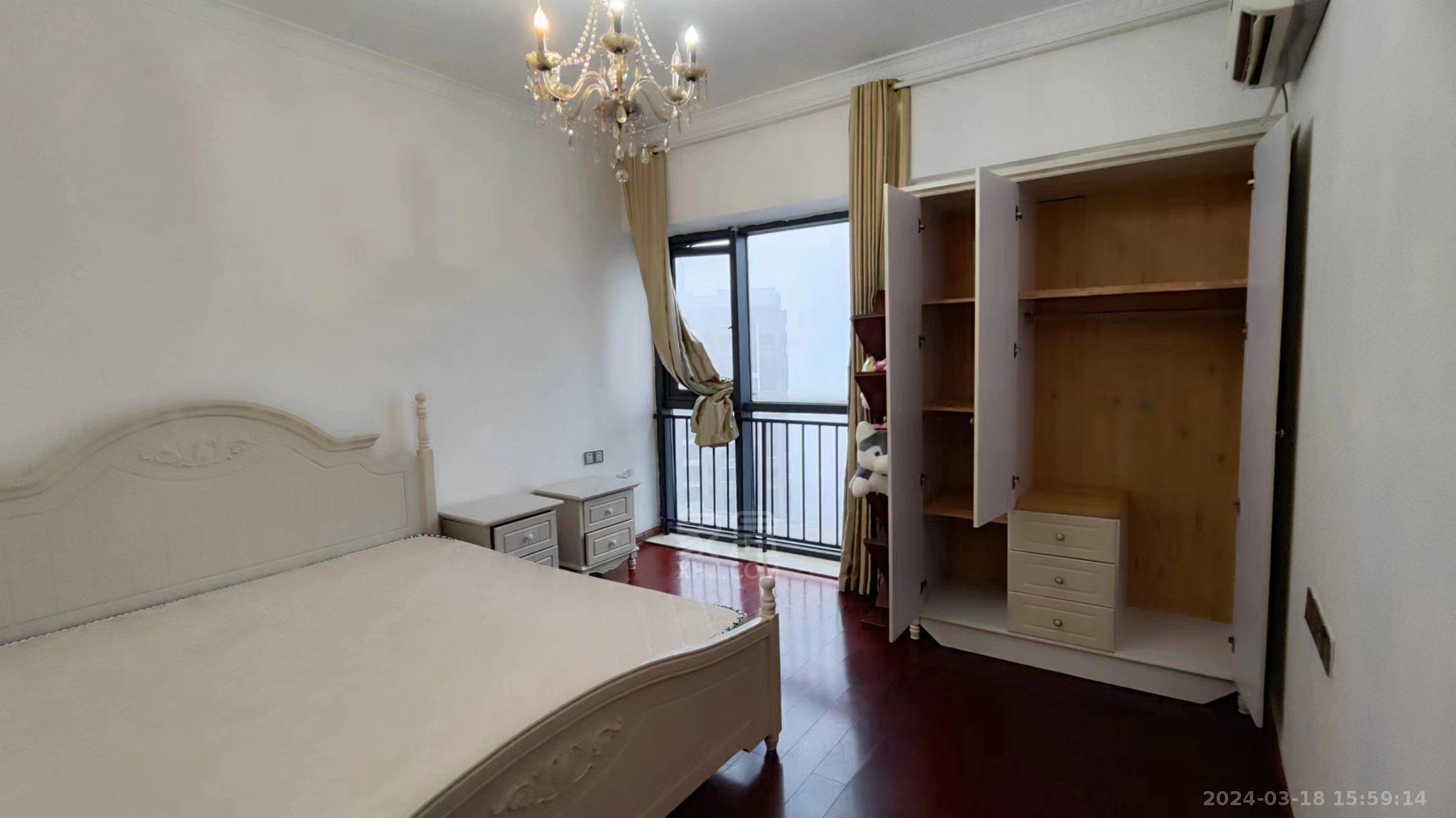 美的城二期  3室2厅2卫    2000.0元/月