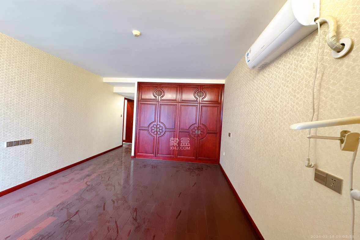 潮宗御苑  4室2厅2卫    7000.0元/月室内图