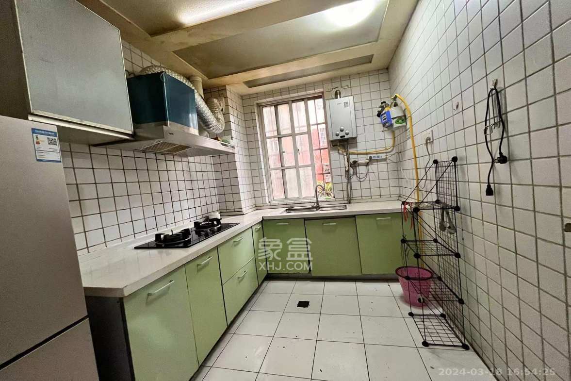 一心花苑  3室1厅1卫    3100.0元/月室内图