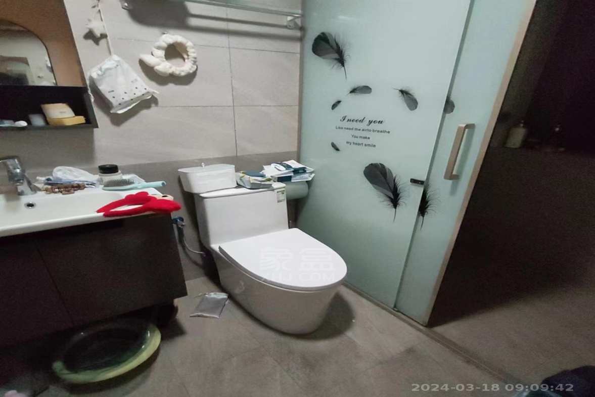 居乐云雅苑 4室2厅2卫 2000.0元/月 居乐云雅苑 4室2厅2卫 2000.0元/月室内图