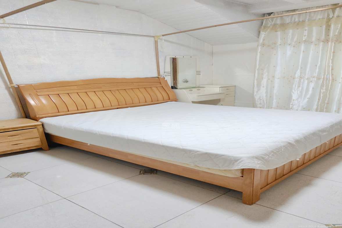 阳明山庄  4室3厅1卫    2700.0元/月室内图